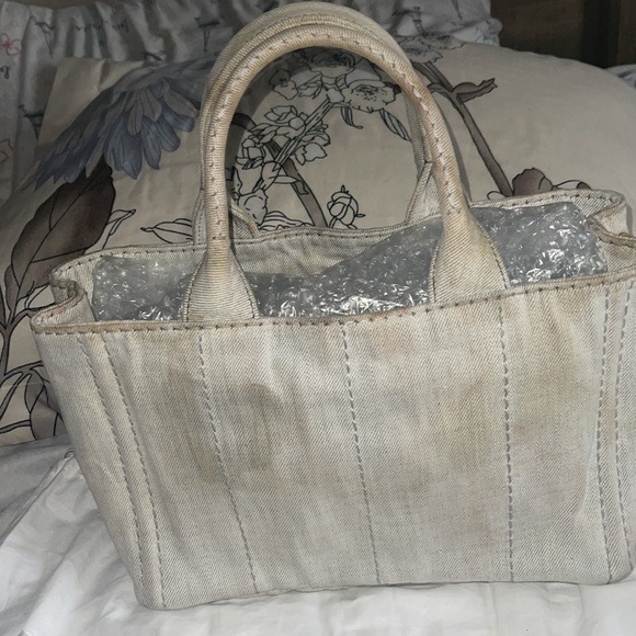 Authentic Prada Canapa - Picture 7 of 17